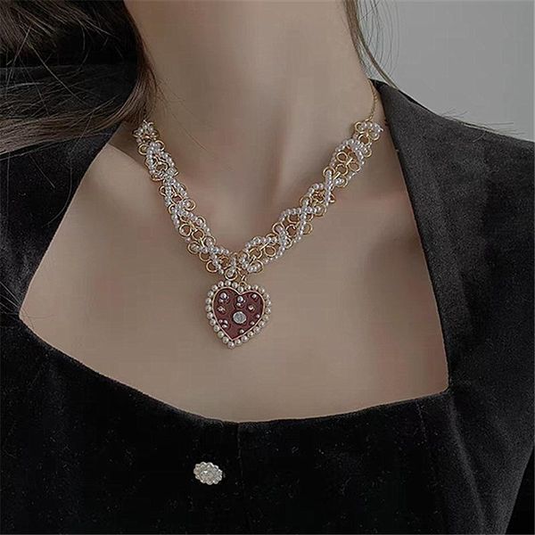 chokers make a necklace retro pearl twining shell love personality alloy female, Golden;silver